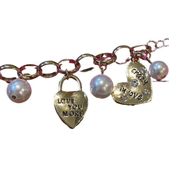 NWT Holiday Lane Gold-Tone Pavé Valentine Heart & Imitation Pearl Charm Bracelet - Picture 3 of 6